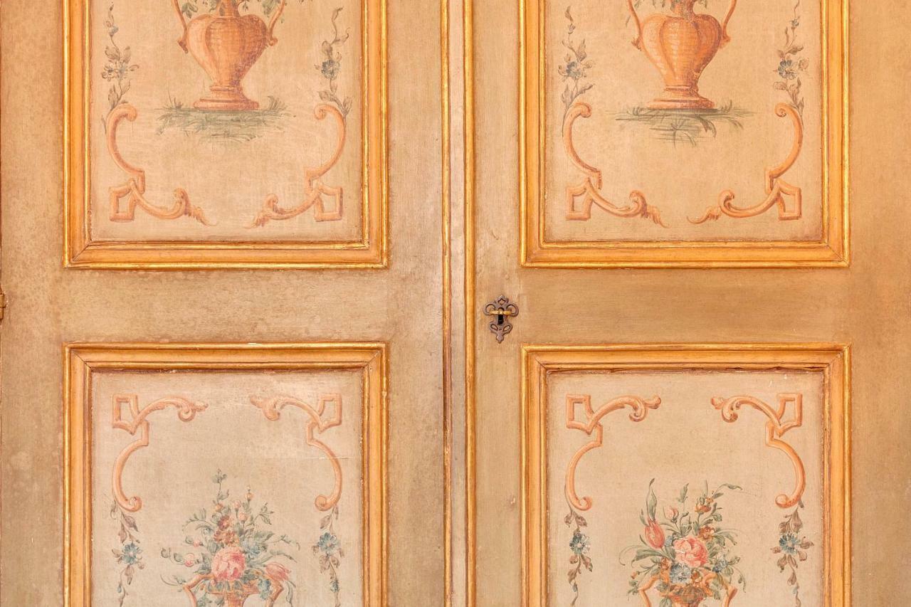 Historical Apartment Spectacular Arno View With Balcony From 12 Th Century. Florenz Exterior foto