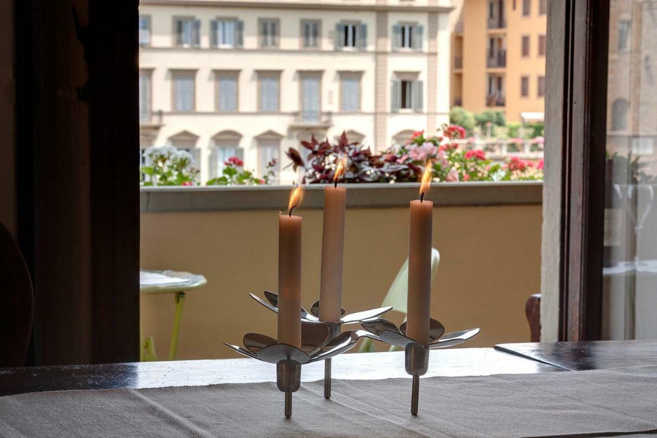 Historical Apartment Spectacular Arno View With Balcony From 12 Th Century. Florenz Exterior foto